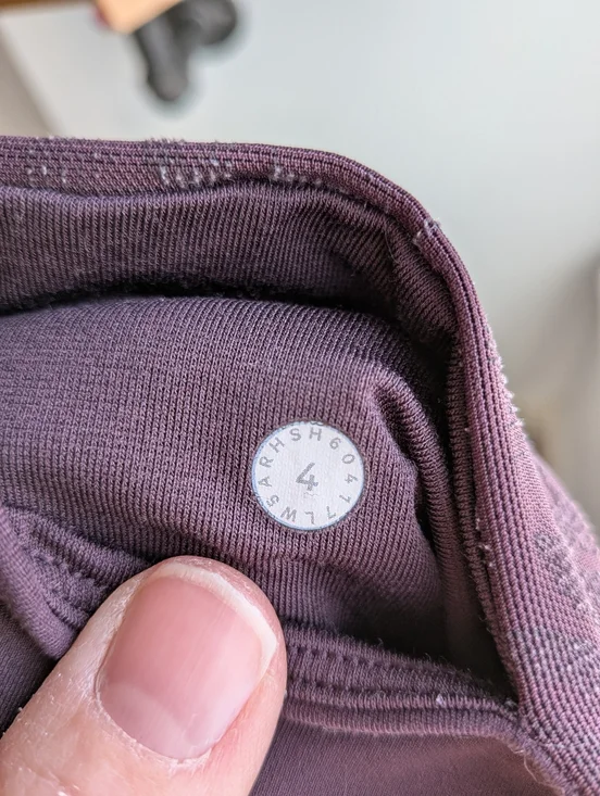 Lululemon Meant to Move High-Rise Tight 25" - Size 4 - Black Cherry - Picture 10 of 12